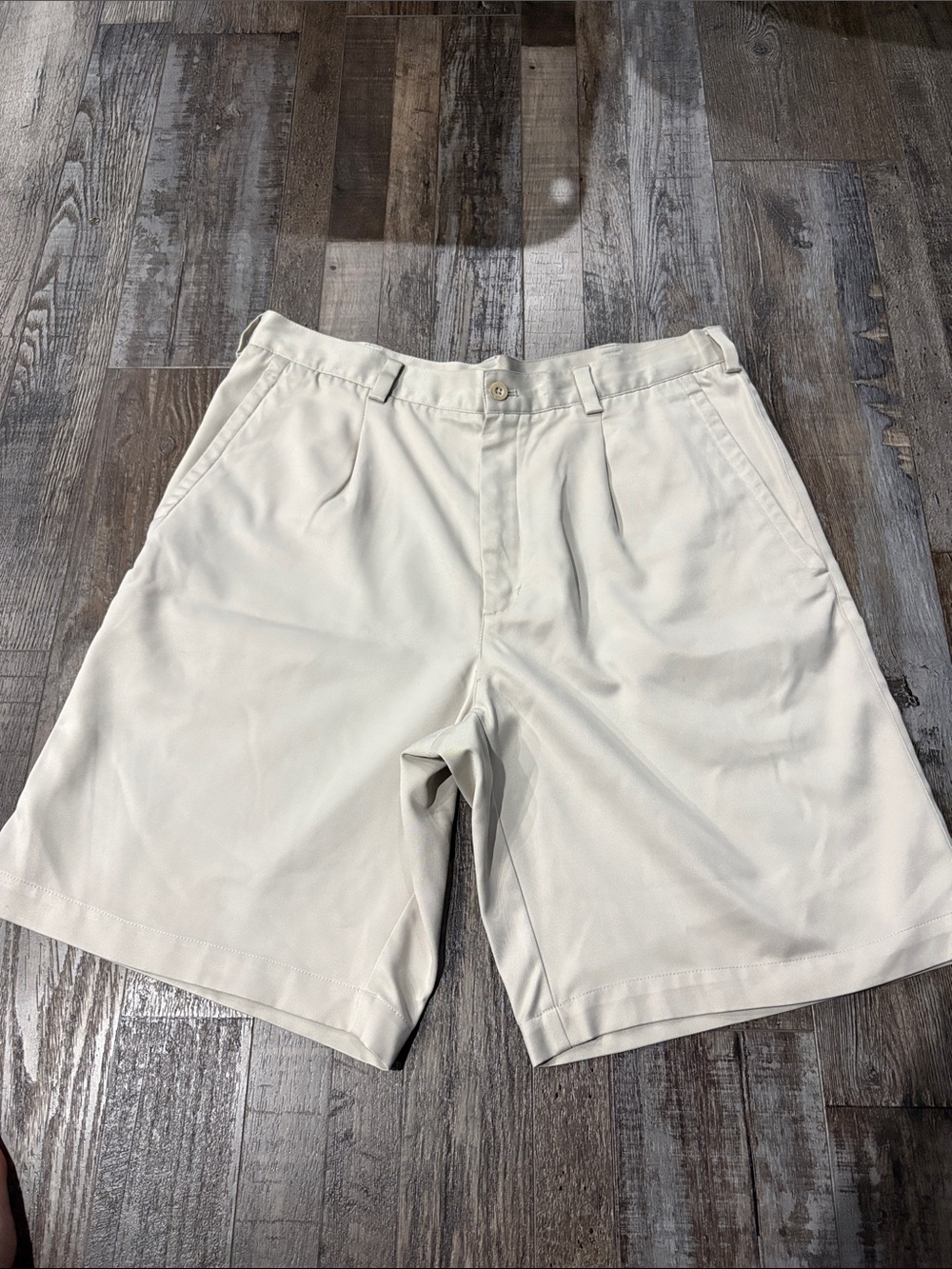 Nike Men's Flat Front Casual Shorts in khaki